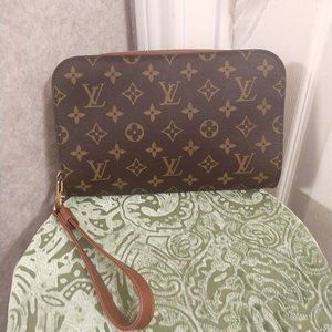 Louis Vuitton Vintage Monogram Pochette Orsay - Brown Clutches, Handbags -  LOU771838